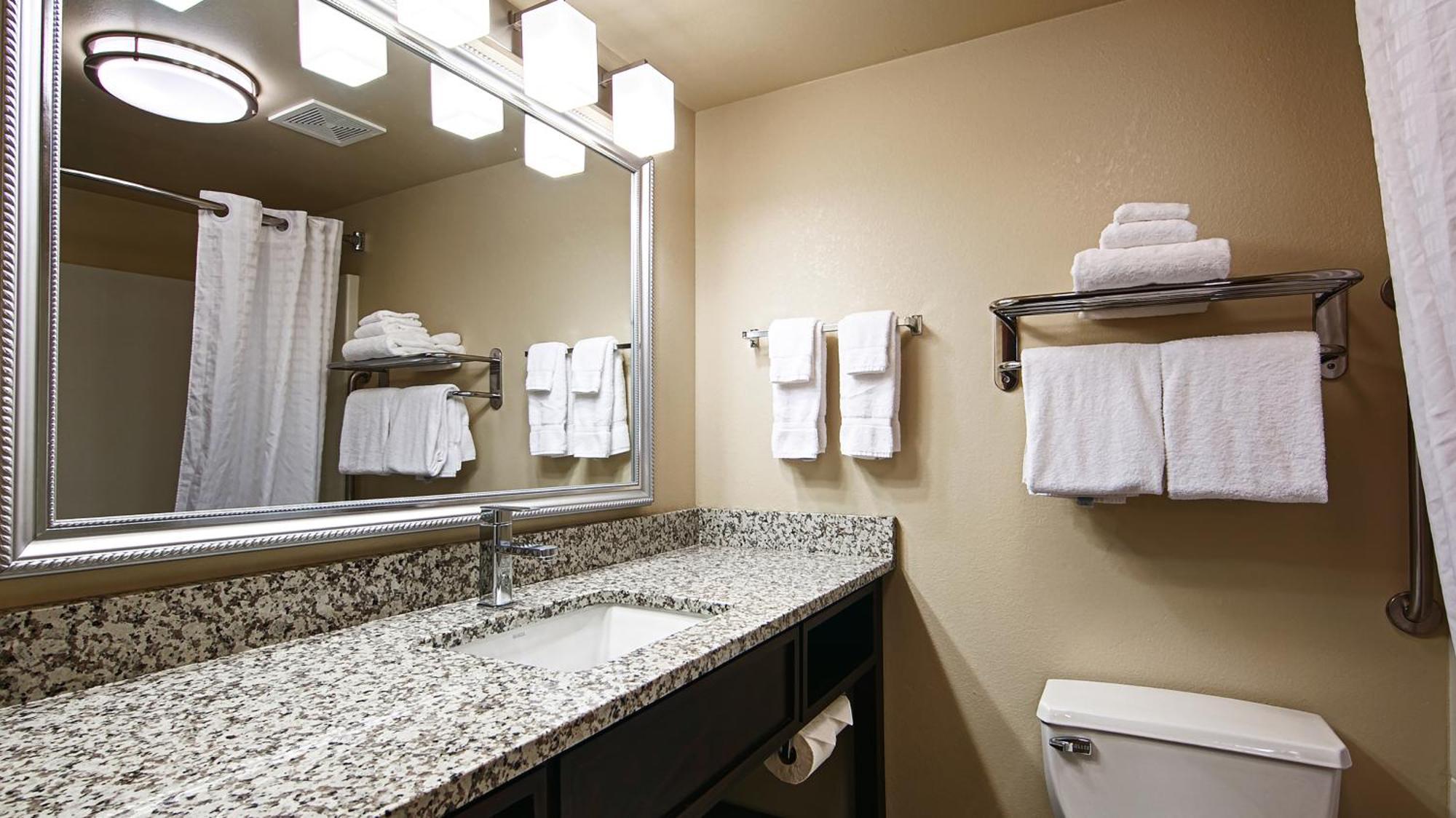 Comfort Inn & Suites Copley Akron Buitenkant foto