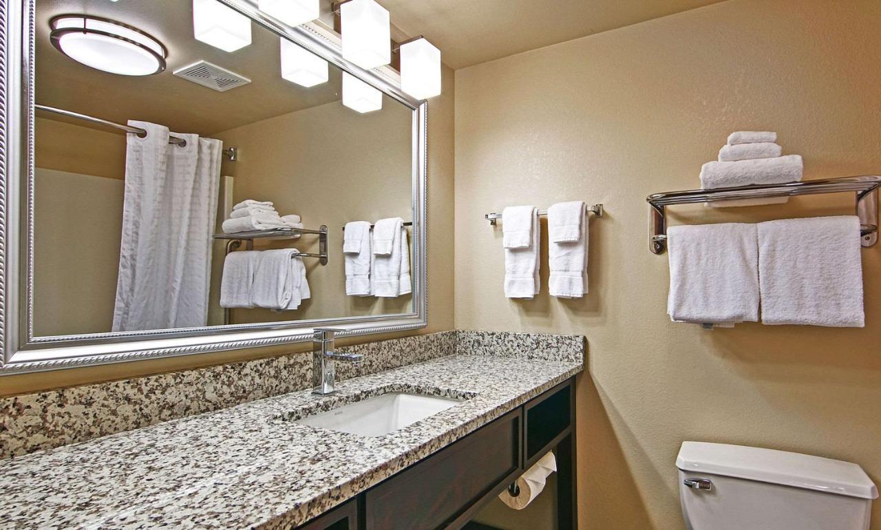 Comfort Inn & Suites Copley Akron Buitenkant foto