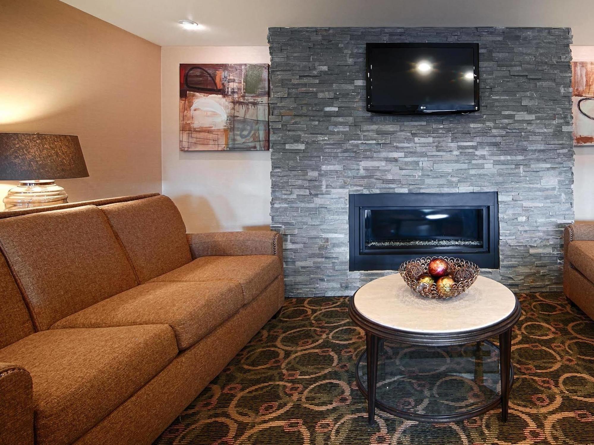 Comfort Inn & Suites Copley Akron Buitenkant foto